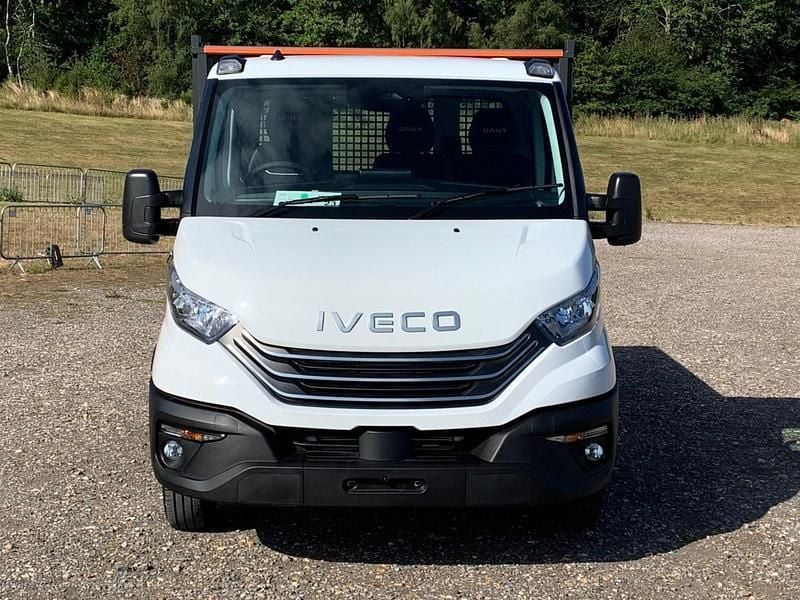 New Iveco Daily 140 HP (102 kW) 2025 White