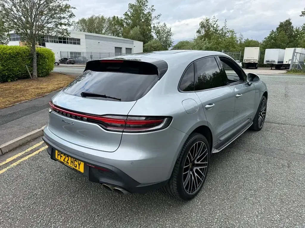 Used Porsche Macan 380 HP (279 kW) 2022 Silver SUV