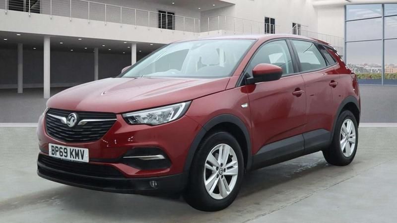 Used Vauxhall Grandland X S 130 HP (95 kW) 2020 Red SUV