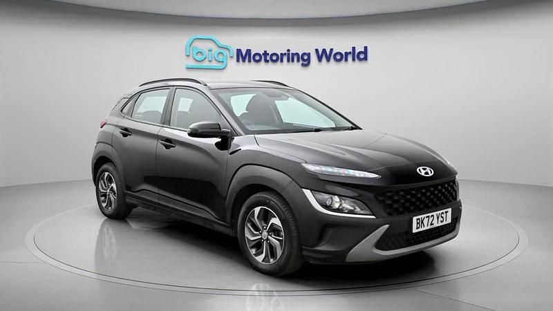 Second-hand Hyundai Kona SE 141 CP (103 kW) 2022 Negru SUV