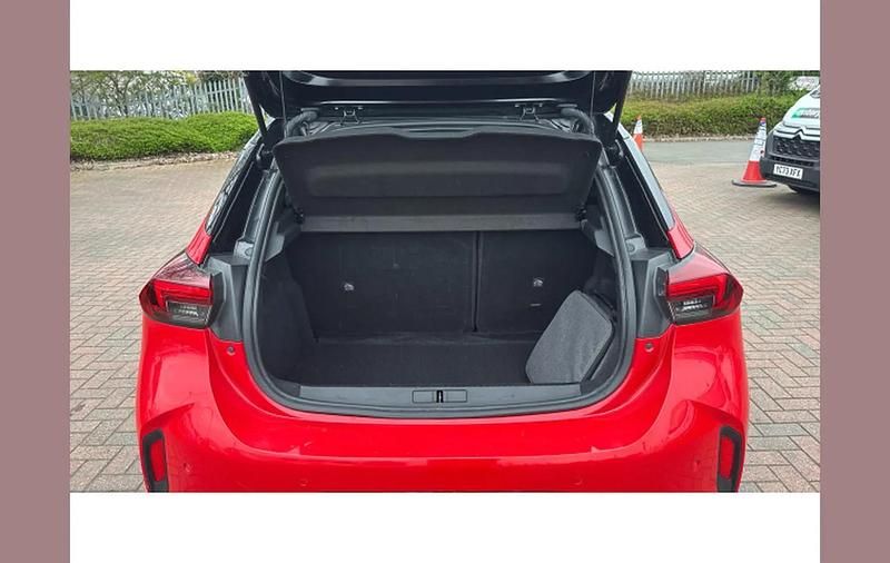 Used Vauxhall Corsa-e Edition 100 kW (136 HP) 2022 Red Hatchback