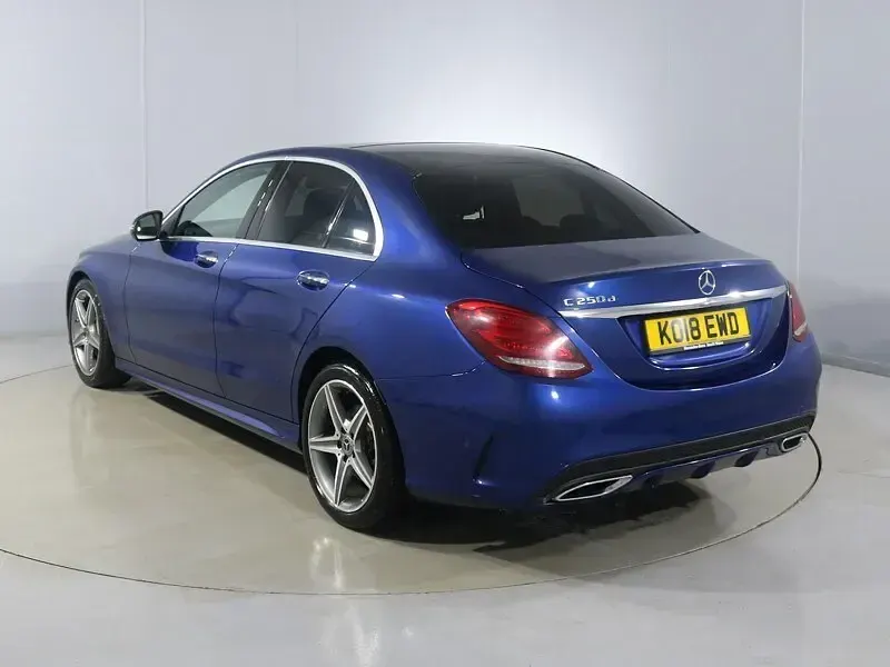 Used Mercedes C250 AMG Line Premium Plus 204 HP (150 kW) 2018 Blue Sedan