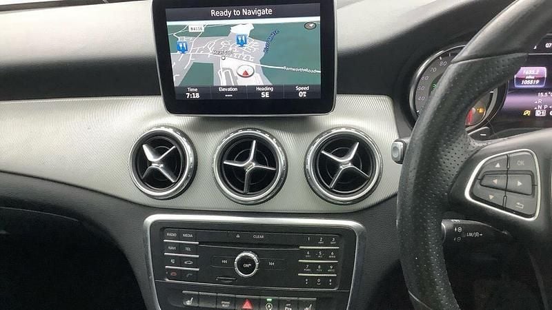 Used Mercedes GLA200 Premium Plus 2016 White SUV