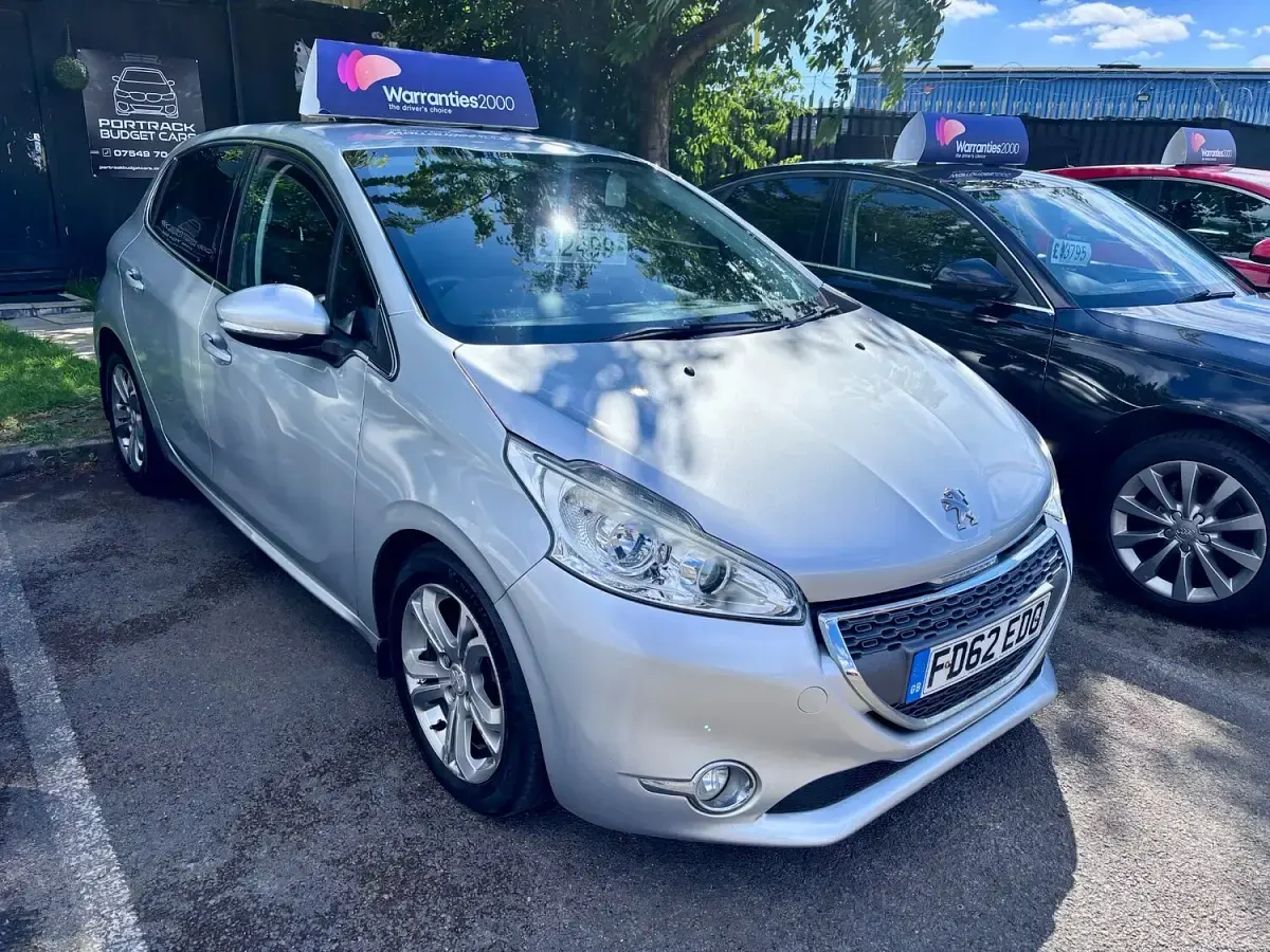 Used Peugeot 208 Allure 2013 Silver Hatchback