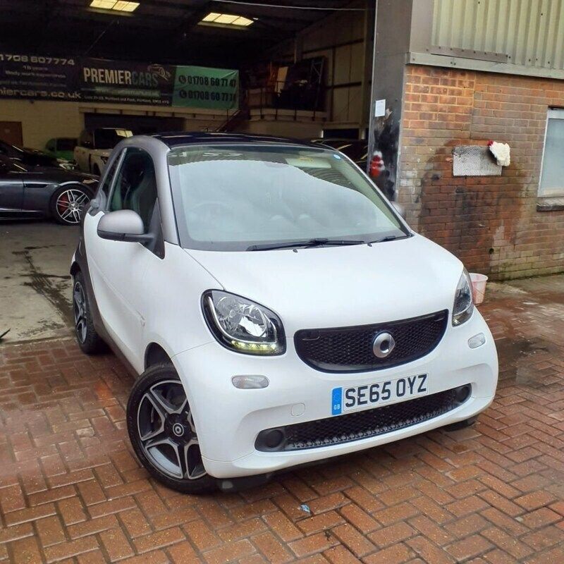 White Used 2016 Smart ForTwo Coupé Premium Coupe | £8,480 (Fair price) - Image 1/4