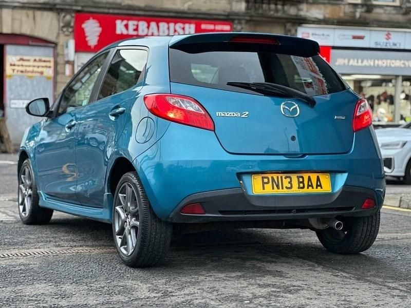 Begagnad Mazda 2 Edition 84 HK (61 kW) 2013 Blå Halvkombi