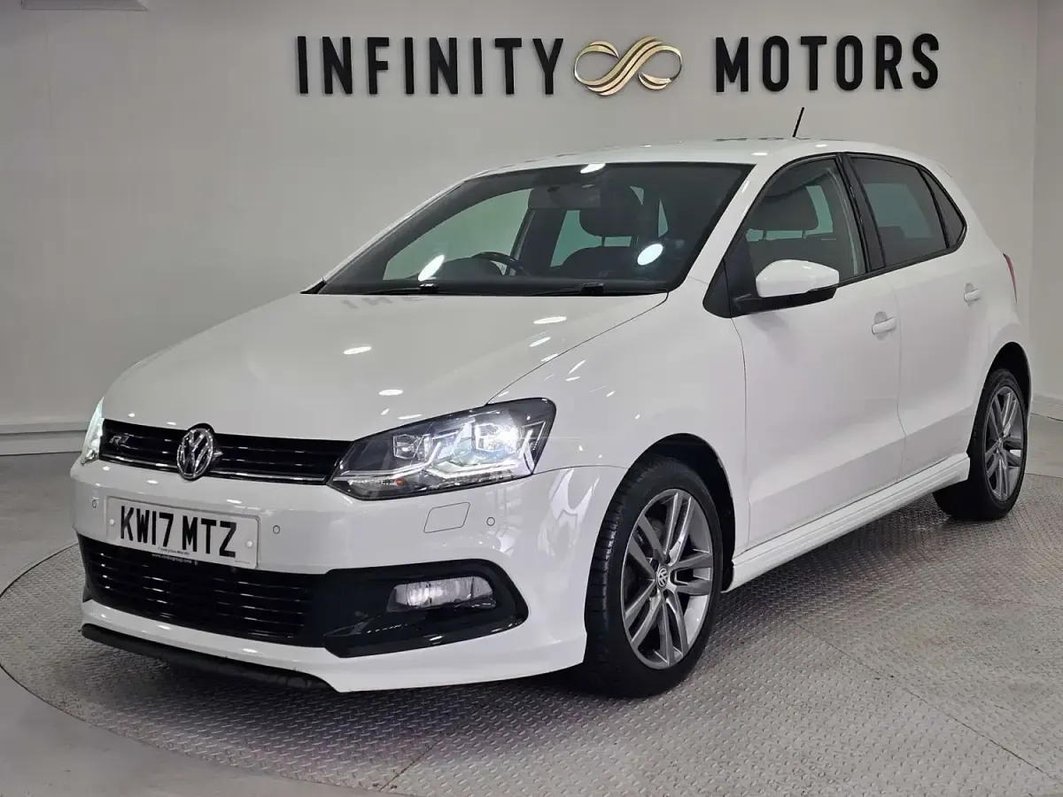 Second-hand VW Polo R-line 110 CP (80 kW) 2017 Alb Hatchback