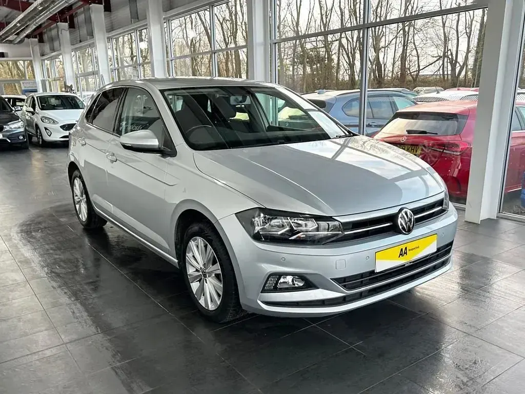 Usado VW Polo Match 80 HP (58 kW) 2020 Prateado Citadino