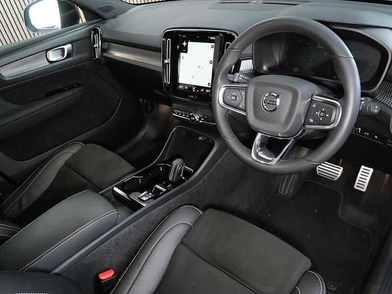Used Volvo XC40 R-Design Pro 2022 Black SUV
