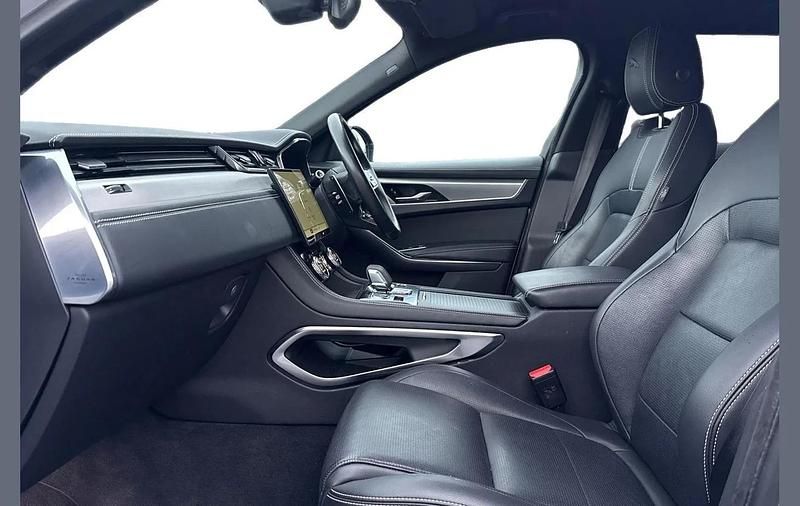 Used Jaguar F-Pace R-Dynamic 200 HP (147 kW) 2022 White SUV