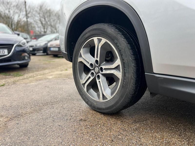 Used Suzuki Vitara SZ5 120 HP (88 kW) 2016 Silver SUV