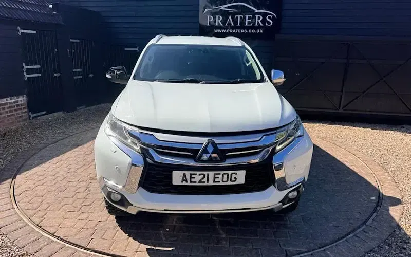 Used Mitsubishi Shogun 181 HP (133 kW) 2020 White SUV