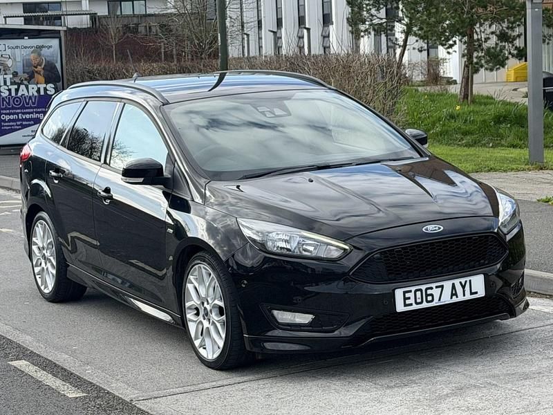Used Ford Focus ST-Line 120 HP (88 kW) 2017 Black Estate