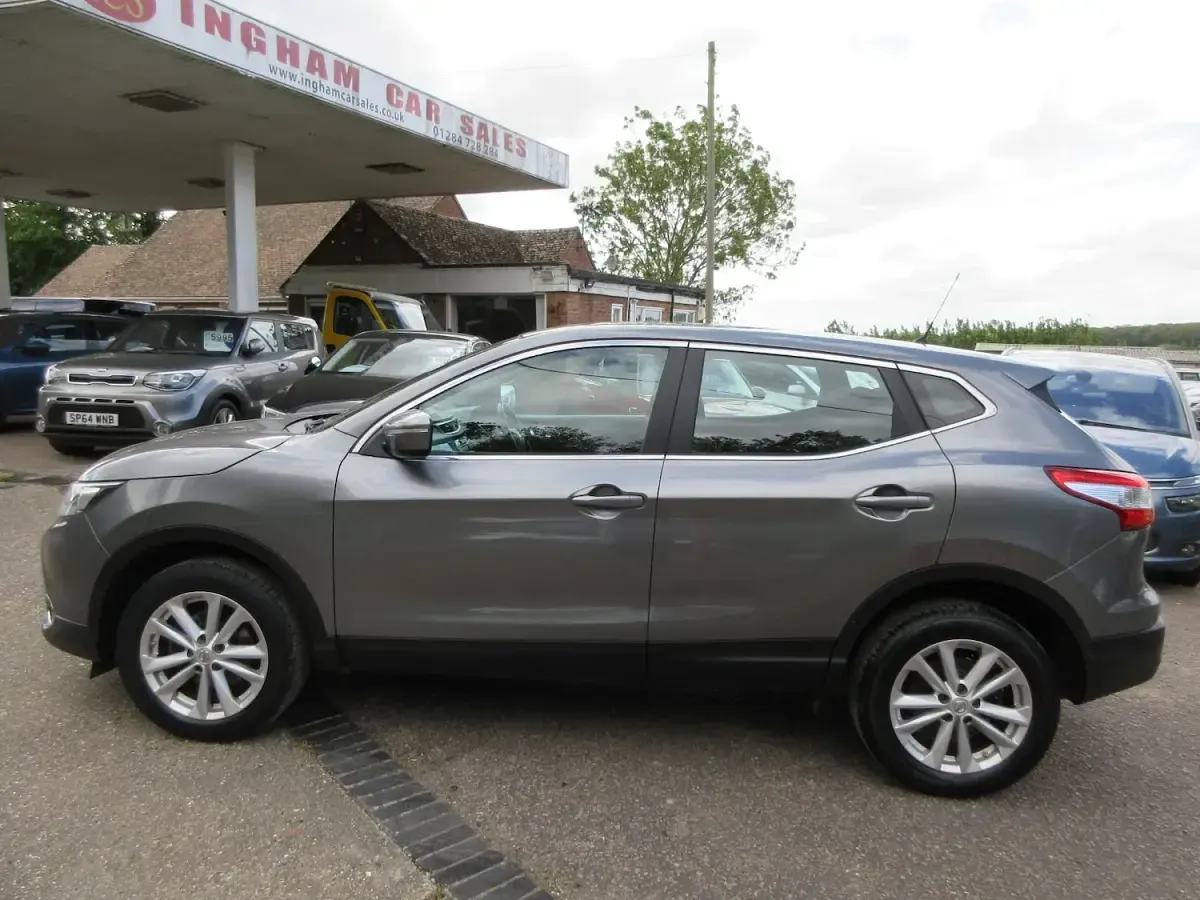 Used Nissan Qashqai Acenta 110 HP (80 kW) 2014 Grey SUV