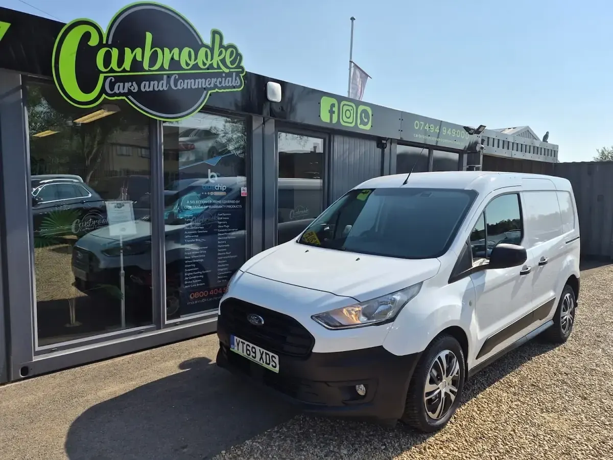 Used Ford Transit 100 HP (73 kW) 2019 White Van