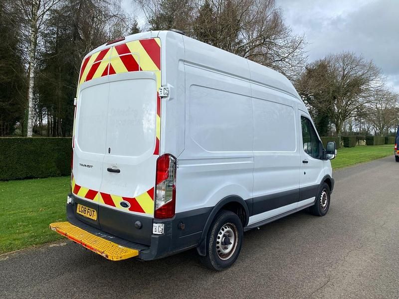 Used Ford Transit 130 HP (95 kW) 2018 White Van