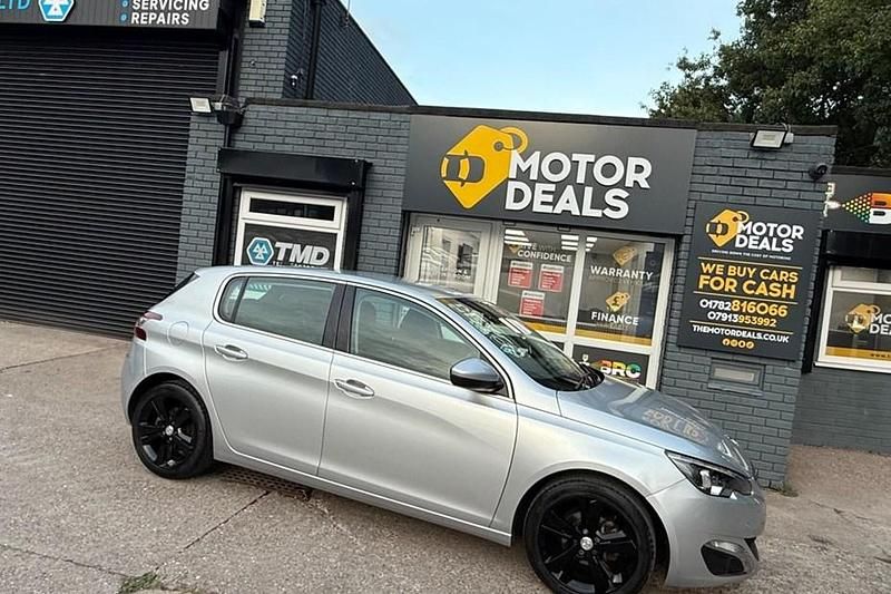 Used Peugeot 308 Allure 130 HP (95 kW) 2017 Silver Hatchback