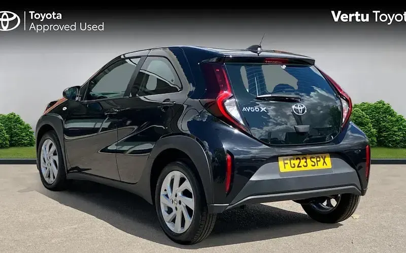 Used Toyota Aygo X PURE 72 HP (52 kW) 2025 SUV