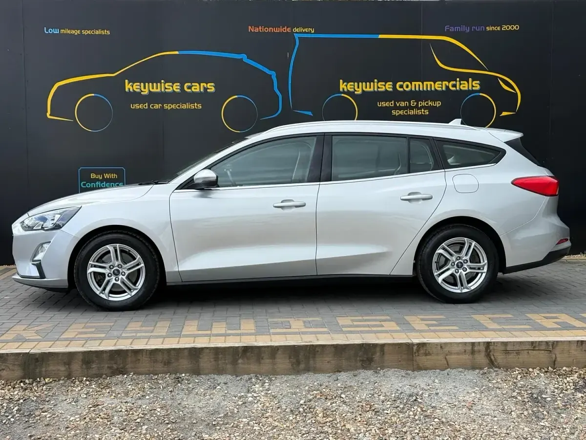 Used Ford Focus Zetec 120 HP (88 kW) 2020 Silver Estate