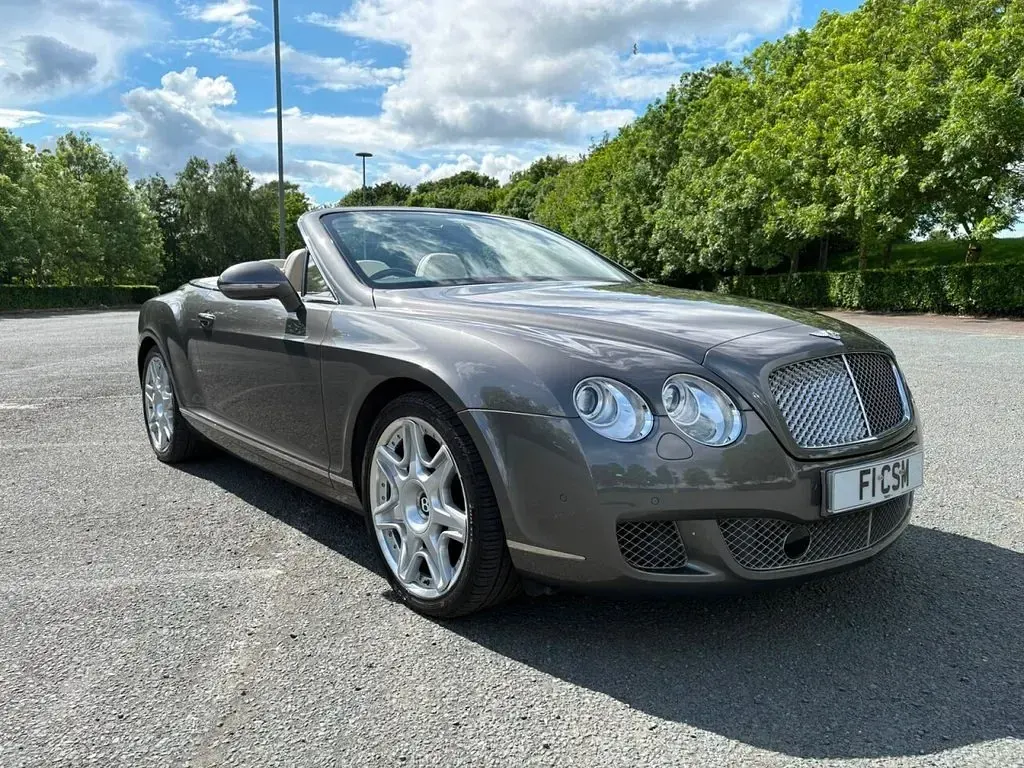 Used Bentley Continental 552 HP (405 kW) 2010 Grey Cabriolet