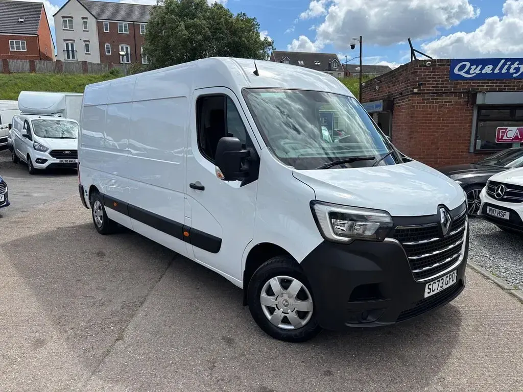 Used Renault Master Business 2023 White MPV