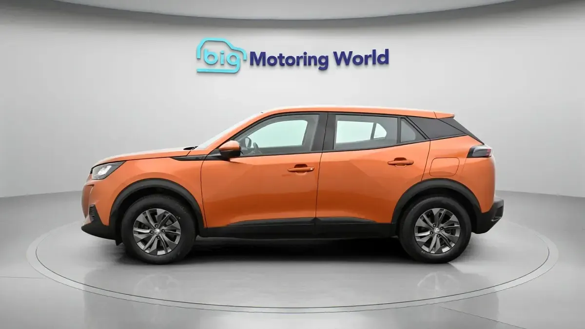 Używany Peugeot e-2008 Active Premium 98 kW (134 KM) 2021 SUV
