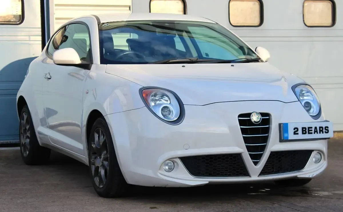 Used Alfa Romeo MiTo Sprint 85 HP (62 kW) 2012 White Hatchback