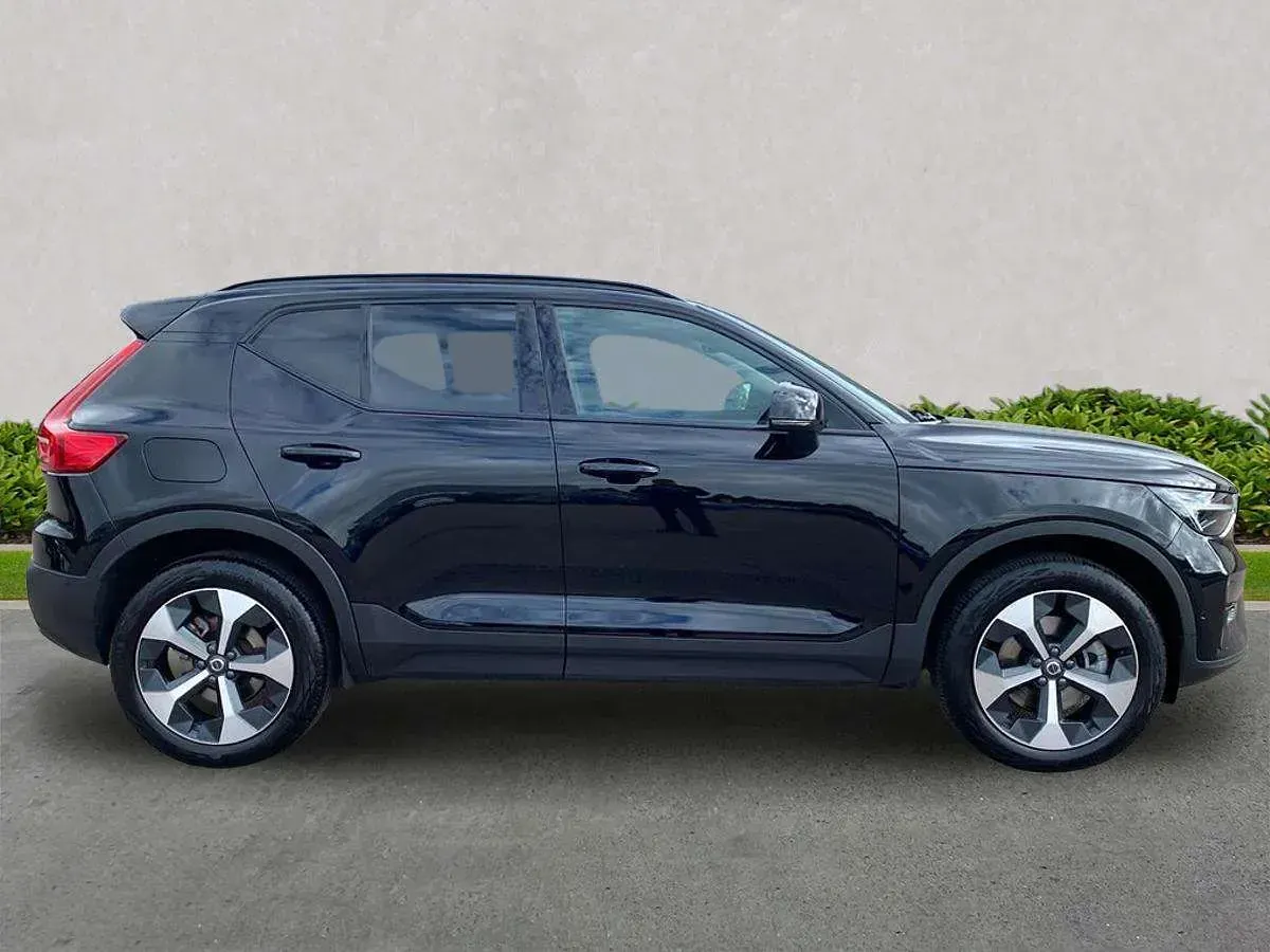Used Volvo XC40 Plus 194 HP (142 kW) 2026 Black SUV