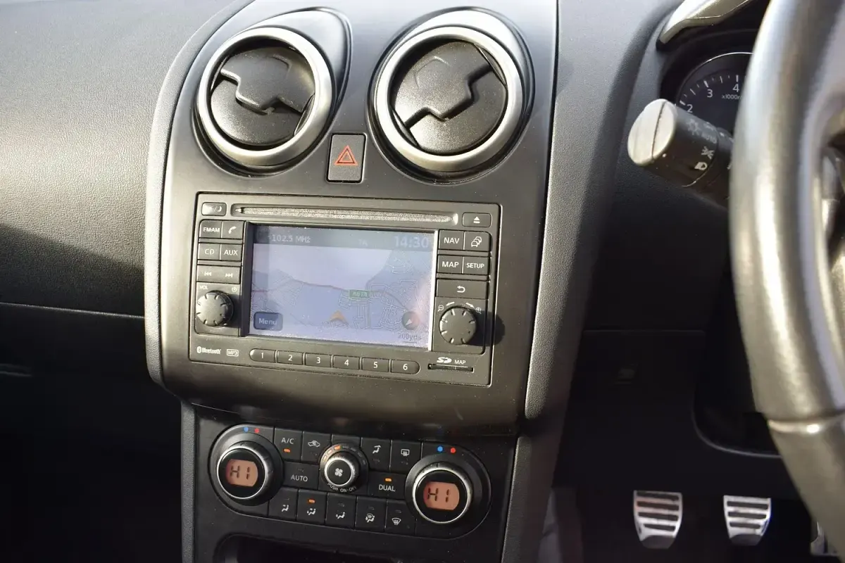 Used Nissan Qashqai +2 N-TEC 115 HP (84 kW) 2010 Grey SUV