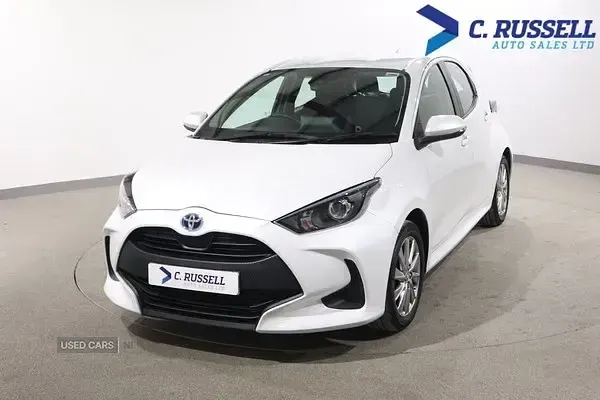Used Toyota Yaris Hybrid 2023 White Hatchback