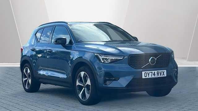 Used 2025 Volvo XC40 Plus SUV | £32,950 (Fair price) - Image 1/3