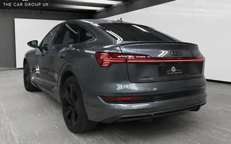 Used Audi e-tron Sportback Design 230 kW (313 HP) 2022 Blue SUV