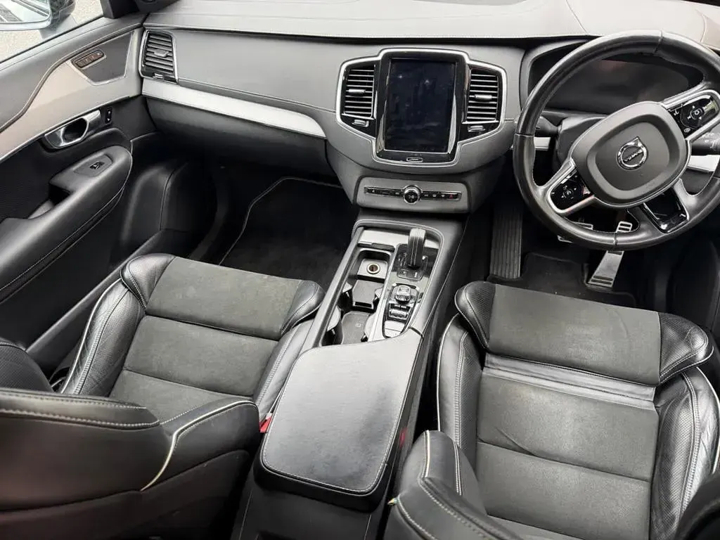 Used Volvo XC90 R-Design 235 HP (172 kW) 2020 SUV