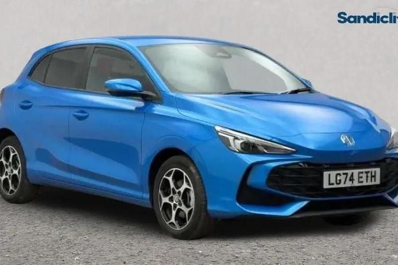 Metallic battersea blue Used 2024 MG MG3 Trophy Hatchback | £16,000 (Good price) - Image 1/4