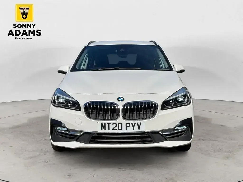 Usado BMW 218 Luxury Line 140 HP (102 kW) 2020 Branco Monovolume