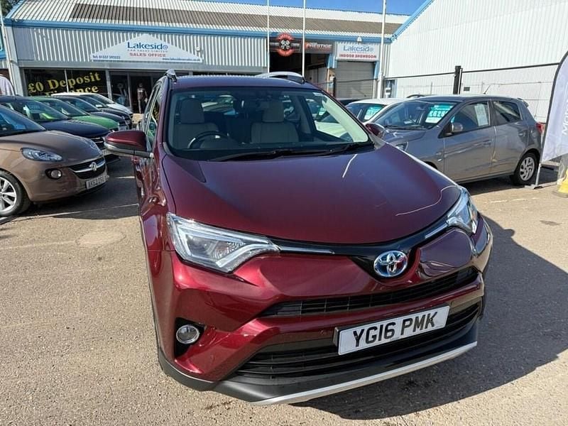 Red Used 2016 Toyota RAV4 SUV | £18,499 (Good price) - Image 1/4