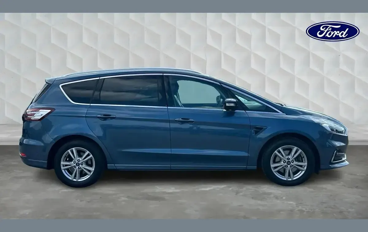 Usado Ford S-MAX Titanium 190 HP (139 kW) 2023 Azul Monovolume