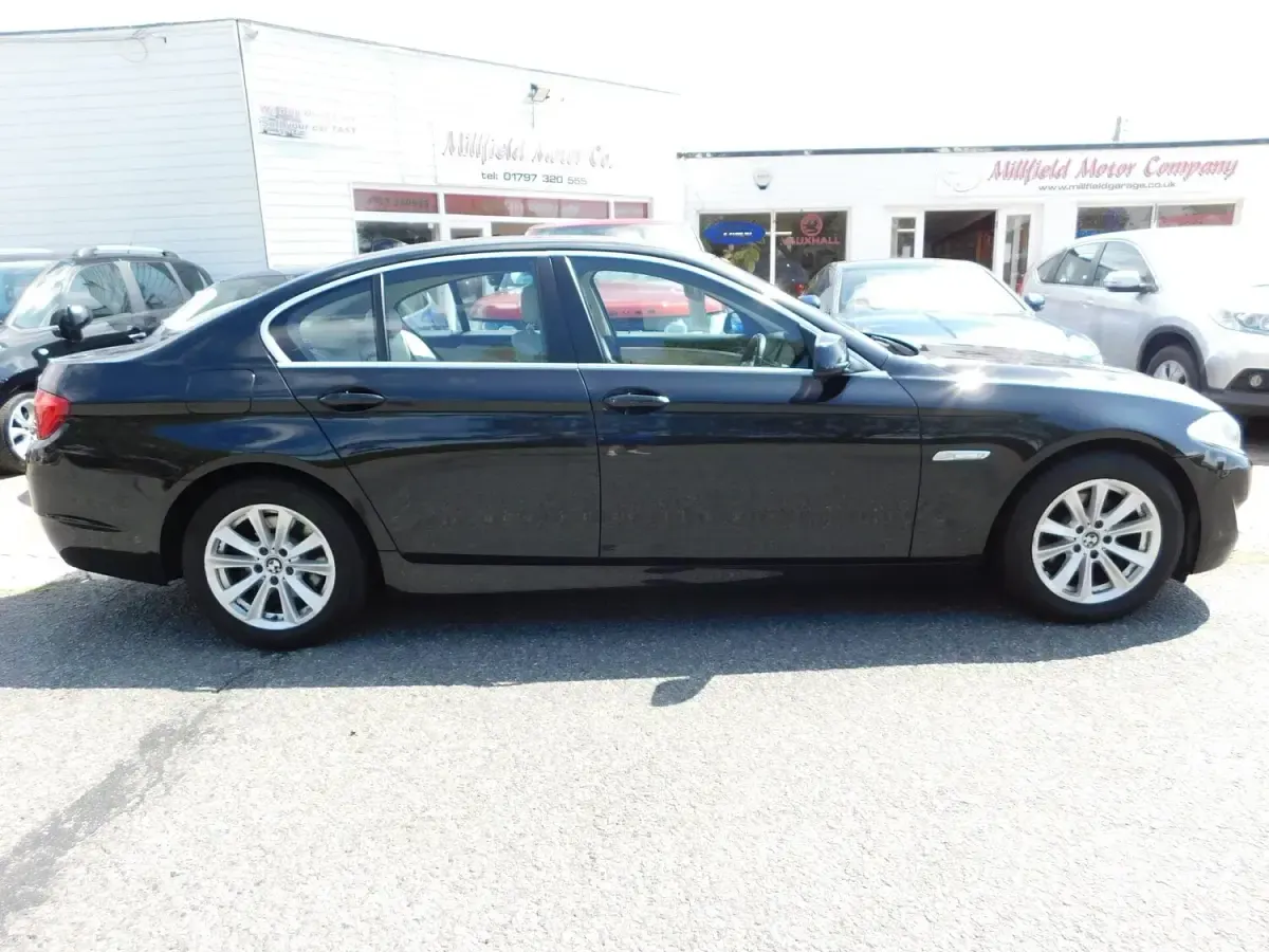 Used BMW 520 Comfort Edition 181 HP (133 kW) 2011 Black Sedan