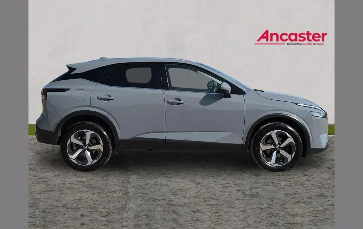 Used Nissan Qashqai N-Connecta 155 HP (114 kW) 2024 Grey SUV