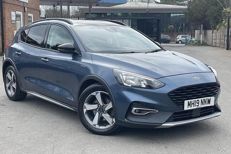 Used Ford Focus Active 125 HP (91 kW) 2019 Blue Hatchback