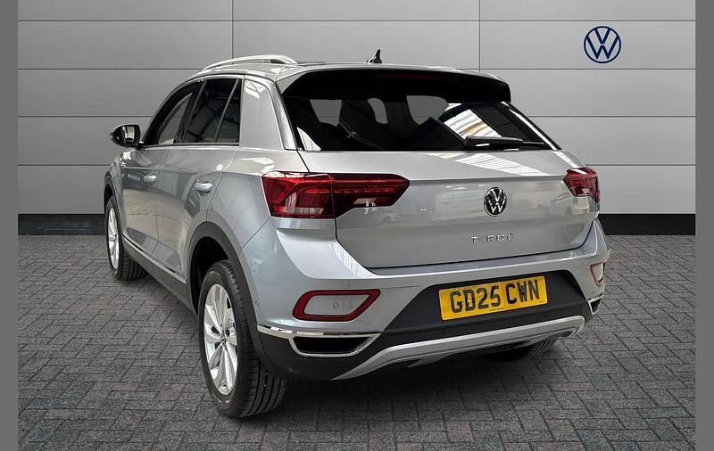 Used VW T-Roc Style 150 HP (110 kW) 2025 Silver SUV