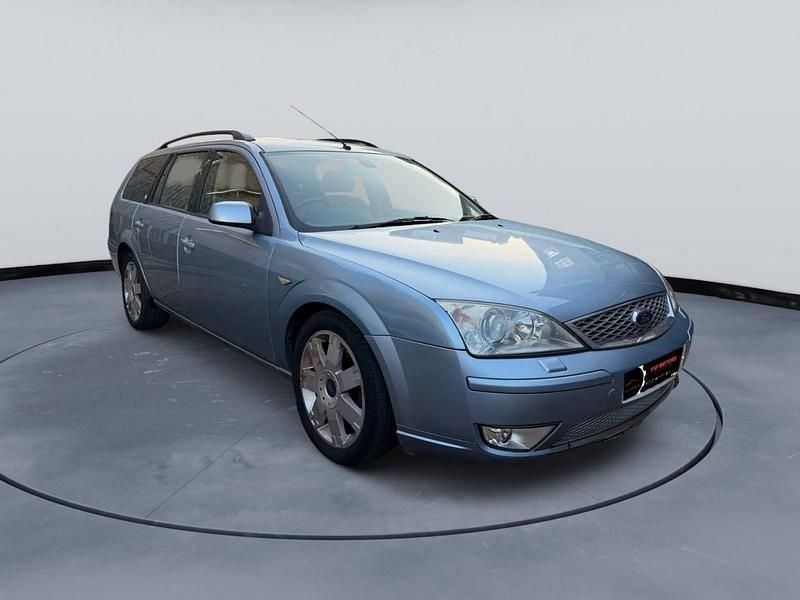 Used Ford Mondeo Ghia 2005 Blue Estate