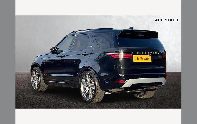 Used Land Rover Discovery 5 350 HP (257 kW) 2026 Black SUV