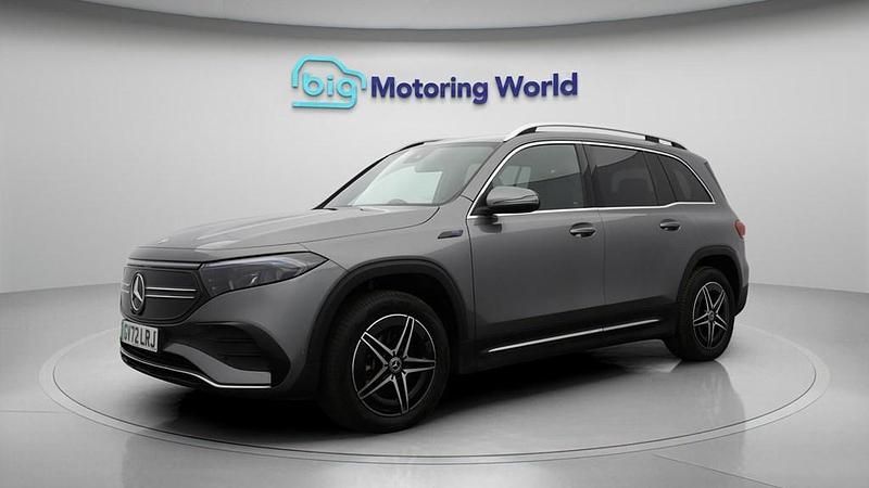 Usado Mercedes EQB300 AMG line 167 kW (228 HP) 2023 Cinzento SUV