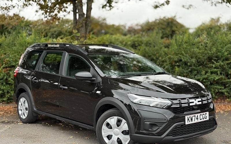 Black Used 2024 Dacia Jogger Essentiel Estate | £15,284 (Fair price) - Image 1/4