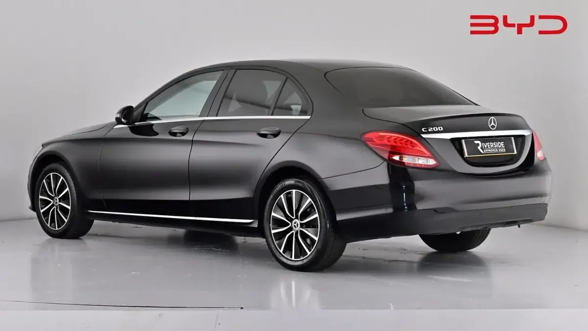 Used Mercedes C200 SE 198 HP (145 kW) 2019 Obsidian black Sedan