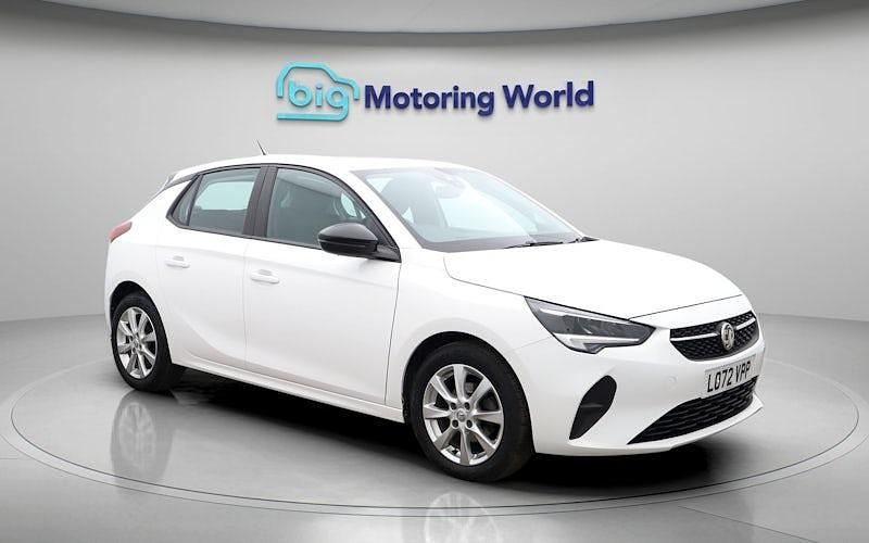 Second-hand Vauxhall Corsa Design Edition 75 CP (55 kW) 2022 Alb Hatchback