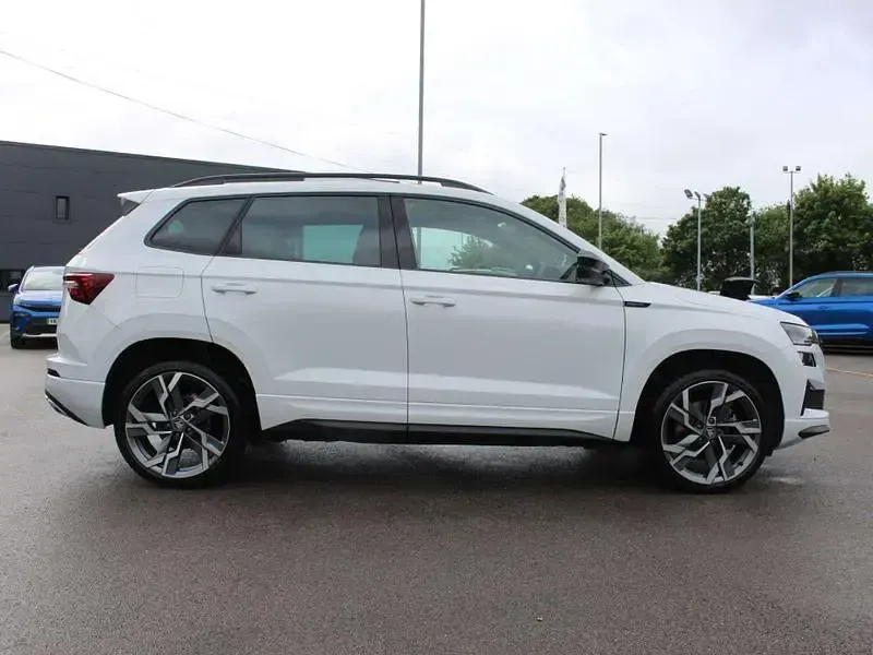 Used Skoda Karoq SportLine 150 HP (110 kW) 2025 White SUV