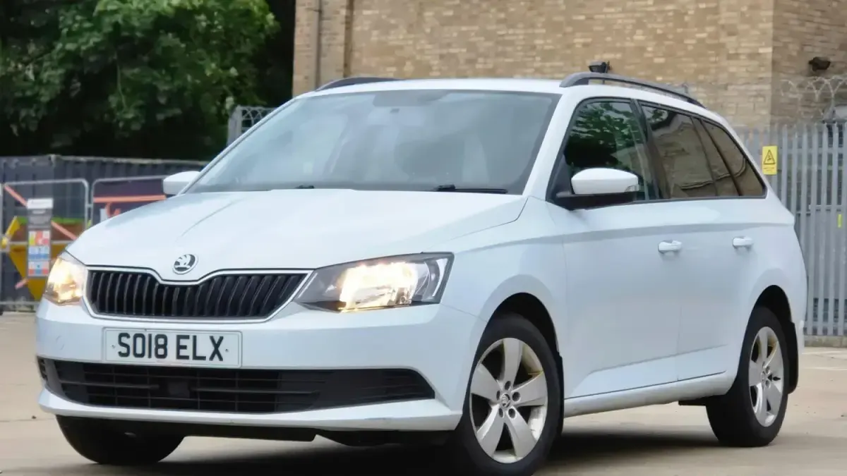Used Skoda Fabia SE 2018 White Estate
