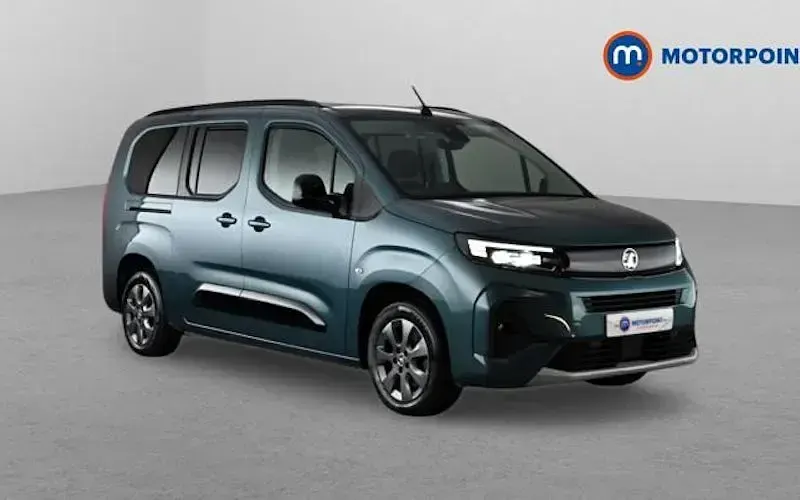 Used Vauxhall Combo Ultimate 100 kW (136 HP) 2026 MPV